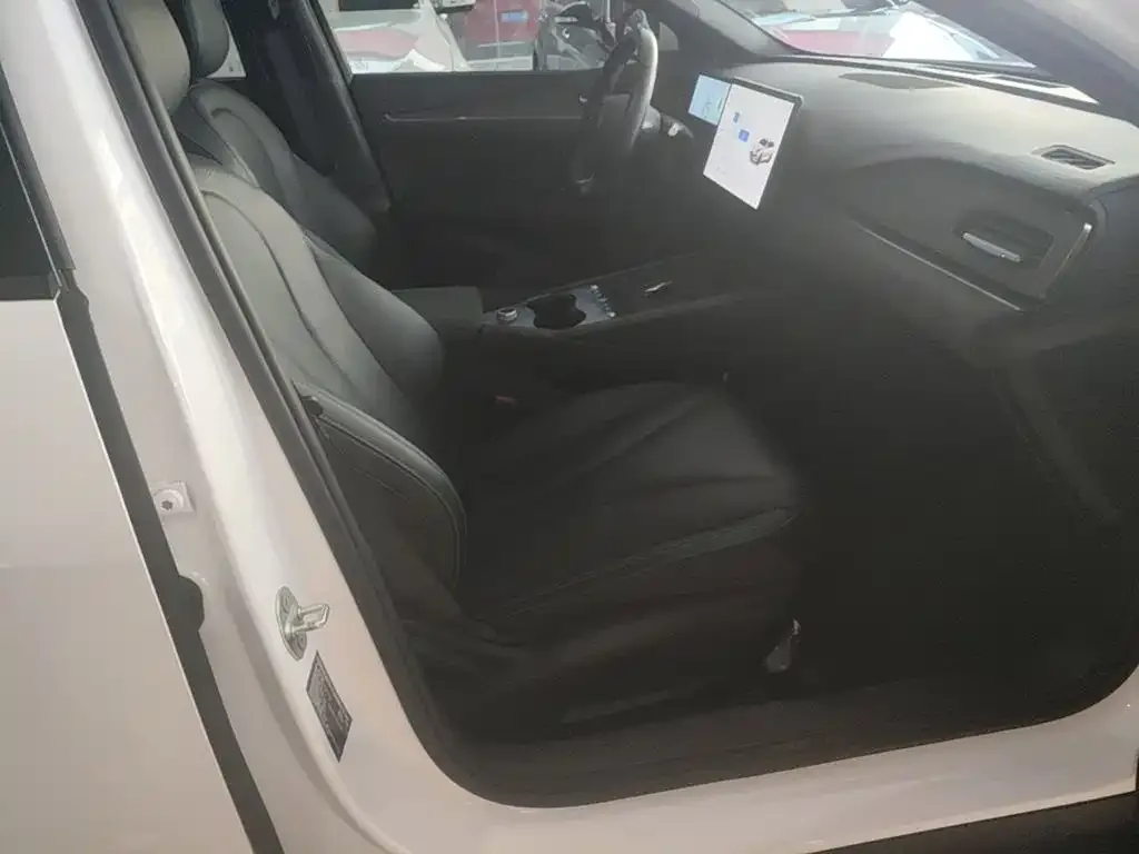 BYD Seal 06 DM-i Touring 2025 DM-i 150KM Premium — Фото автомобиля 24