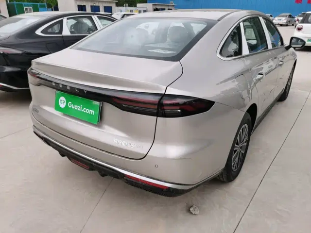 Geely Galaxy Stellar 6 — Фото автомобиля 4