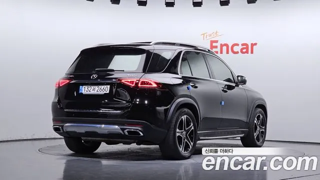 Mercedes-Benz GLE-Class — Фото автомобиля 2