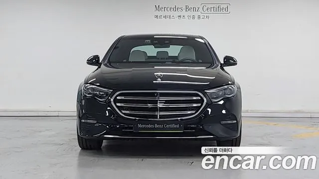 Mercedes-Benz E-Class — Фото автомобиля 3