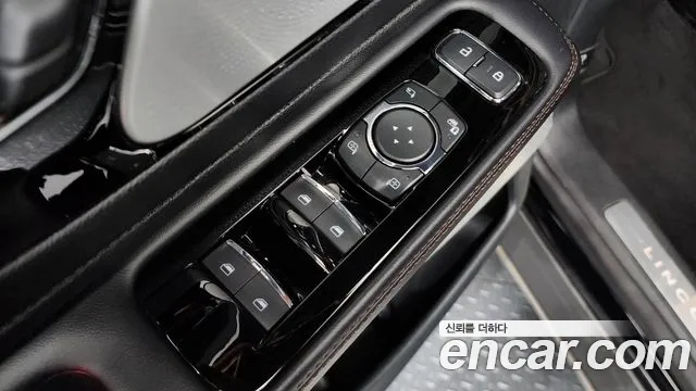 Lincoln Aviator Aviator 2 поколение 3.0 Reserve Jet Package AWD — Фото автомобиля 24