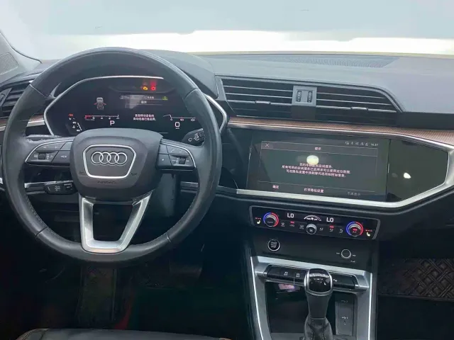 Audi Q3 — Фото автомобиля 11