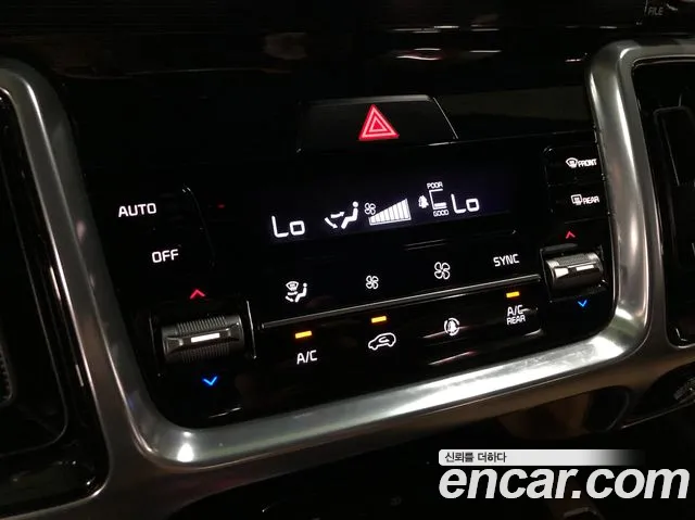 Kia Sorento Sorento 4-е поколение Бензин 2.5T 4WD — Фото автомобиля 13