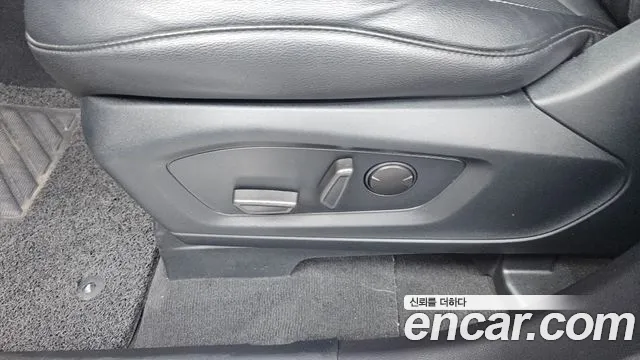Ford Explorer — Фото автомобиля 29