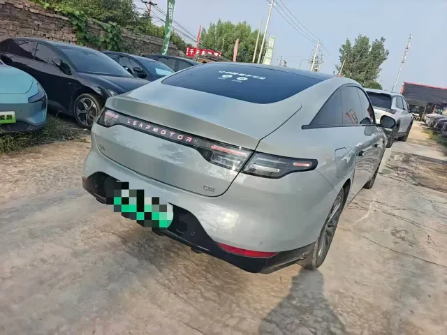Leapmotor C01 — Фото автомобиля 9