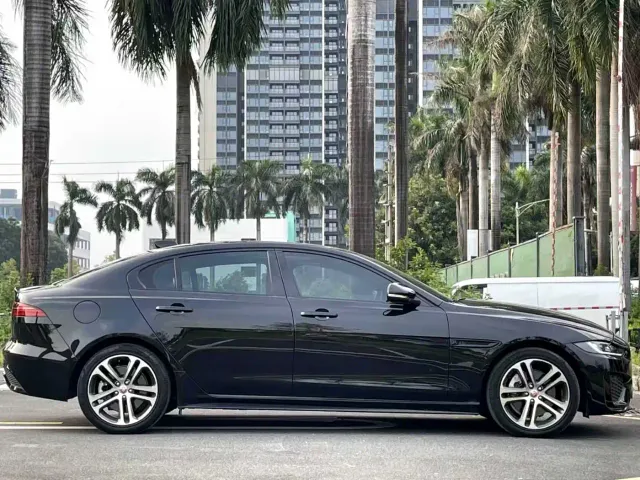Jaguar XEL — Фото автомобиля 4