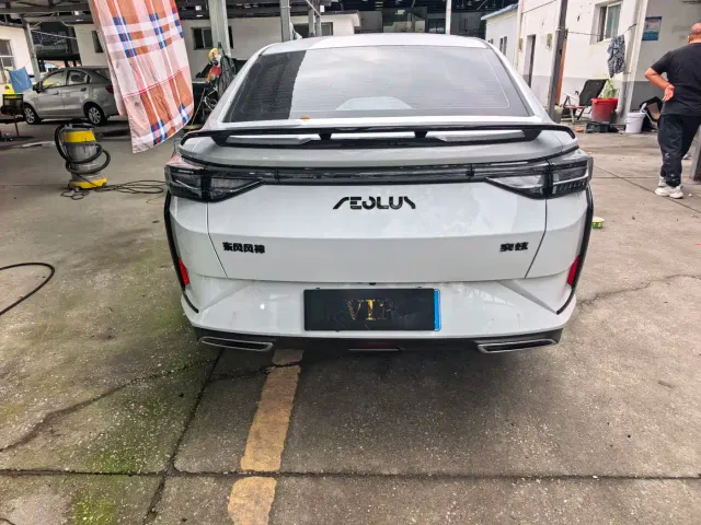 Dongfeng Yixuan — Фото автомобиля 10