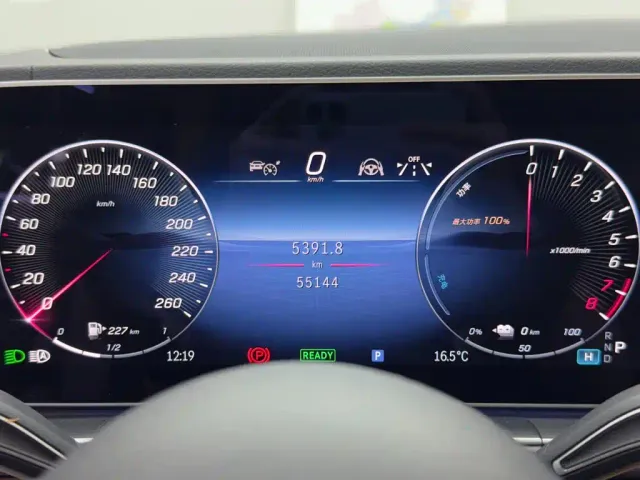 Mercedes-Benz GLE-Class — Фото автомобиля 15