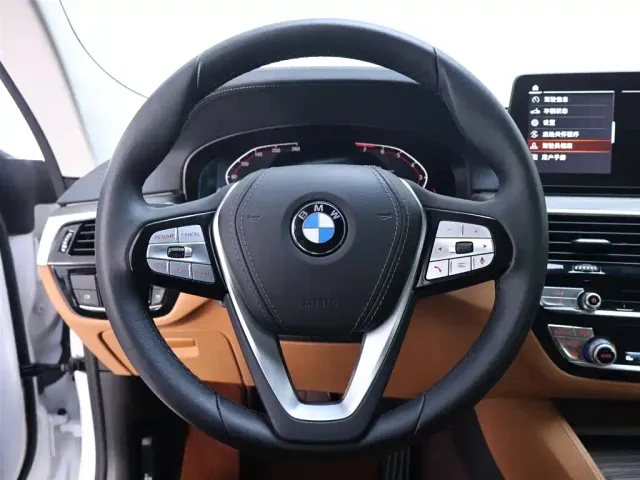BMW 6 Series Gran Turismo — Фото автомобиля 16
