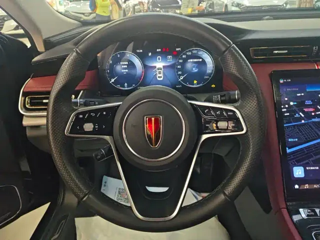 Hongqi H5 — Фото автомобиля 12