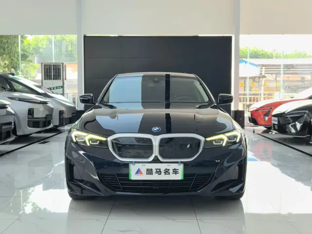 BMW i3 — Фото автомобиля 2