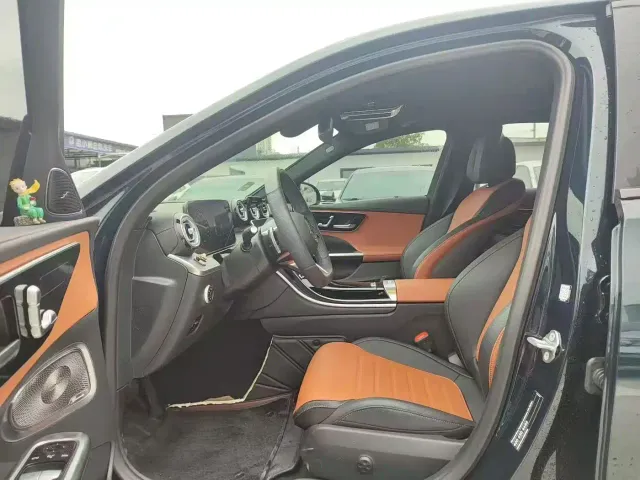 Mercedes-Benz Mercedes-Benz C-Class 2022 Facelift C 260 L Night Edition Sport — Фото автомобиля 3