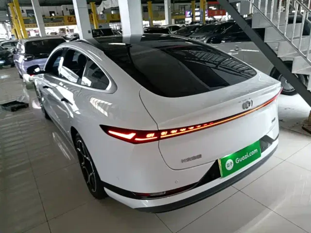 Changan Qiyuan A07 — Фото автомобиля 4