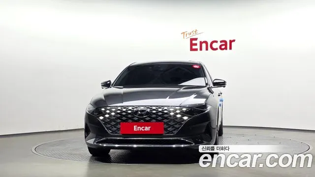 Hyundai Grandeur New — Фото автомобиля 3