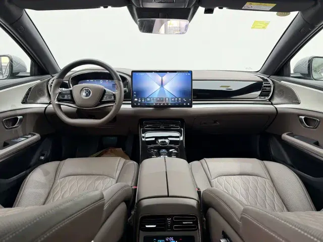 BYD Han — Фото автомобиля 13