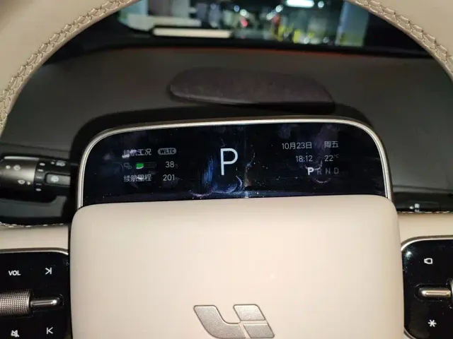 Li Auto i6 — Фото автомобиля 12