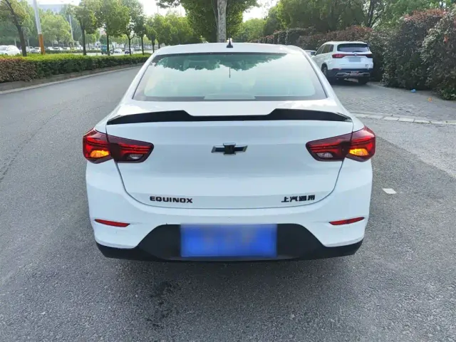 Chevrolet Cavalier — Фото автомобиля 5