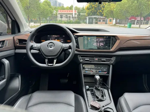 Volkswagen Tharu — Фото автомобиля 16