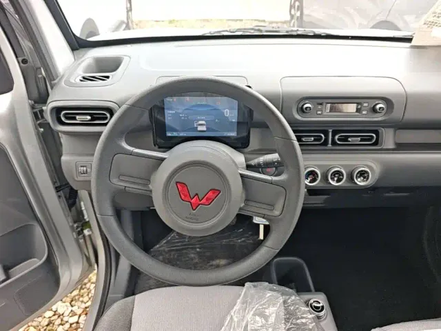 Wuling Zhiguang NEV — Фото автомобиля 6