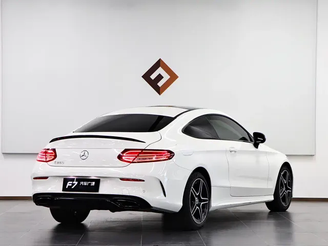 Mercedes-Benz C-Class — Фото автомобиля 6