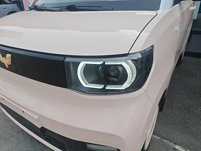 Wuling Hongguang Mini EV — Фото автомобиля 23