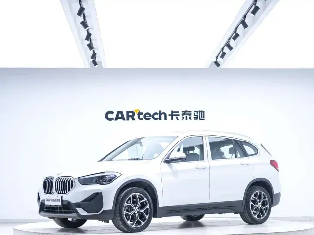 Фотография автомобиля — BMW X1