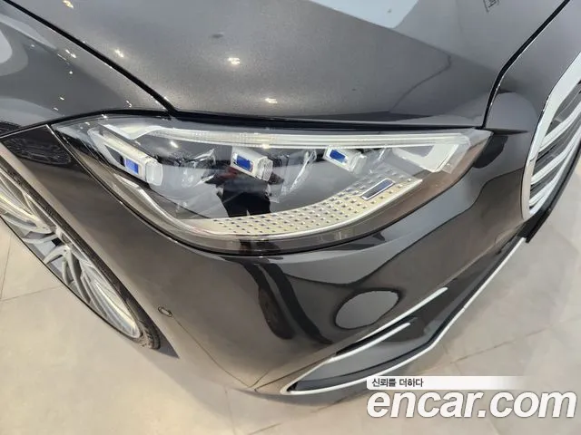 Mercedes-Benz S-Class — Фото автомобиля 12