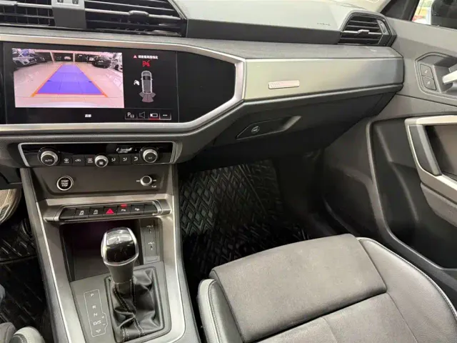 Audi Q3 — Фото автомобиля 16