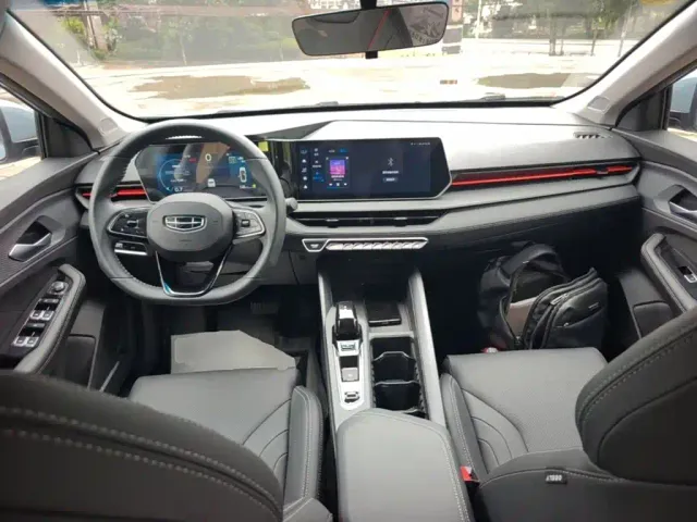 Geely Binrui — Фото автомобиля 9