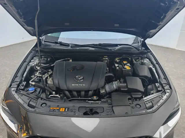 Mazda Axela — Фото автомобиля 12