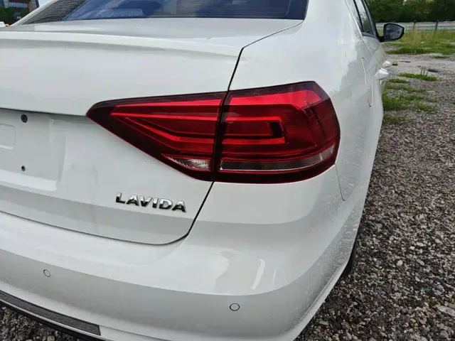 Volkswagen Lavida — Фото автомобиля 7