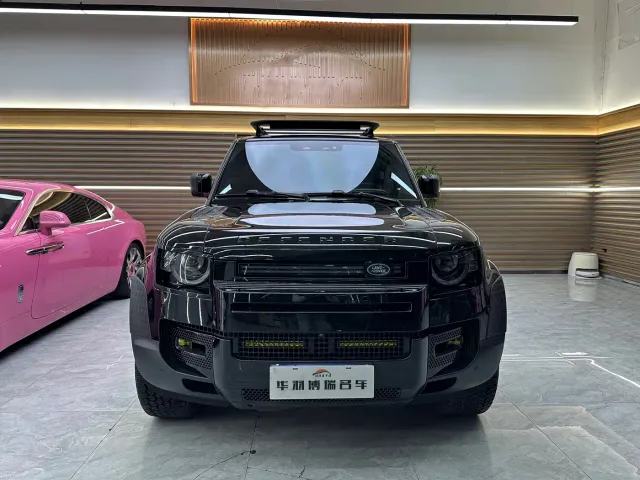 Land Rover Defender — Фото автомобиля 2