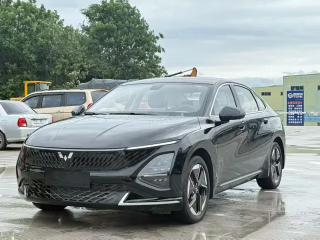 Фотография автомобиля — Wuling Starlight