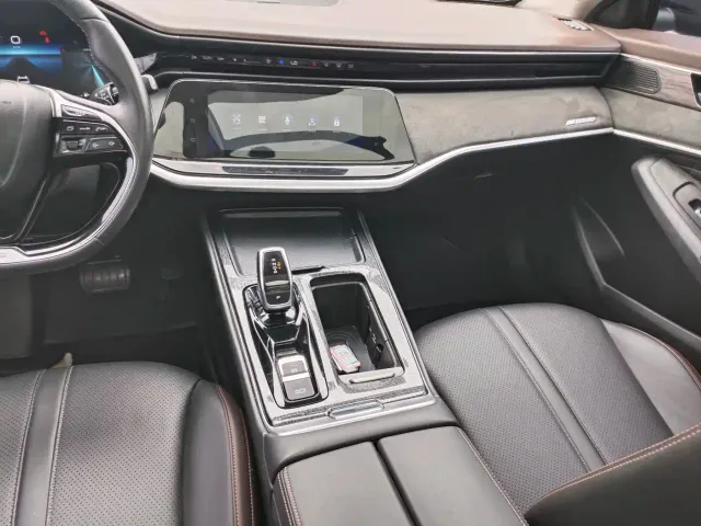 Dongfeng Yixuan MAX — Фото автомобиля 5