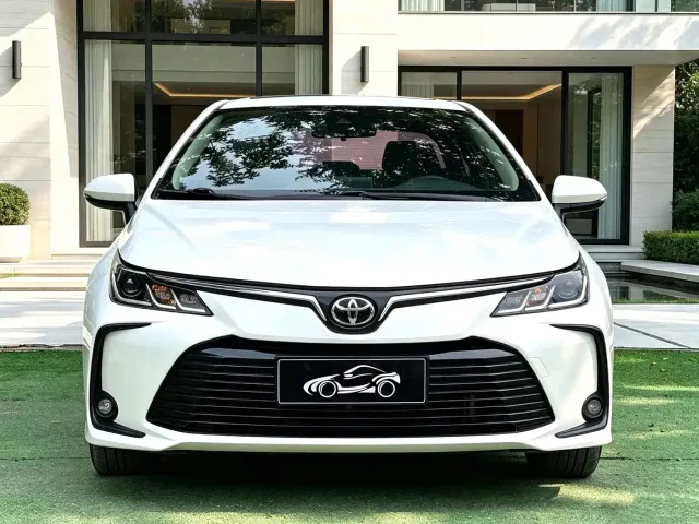 Toyota Corolla — Фото автомобиля 2