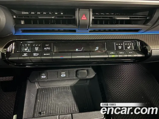 Toyota Prius 5th Gen — Фото автомобиля 10
