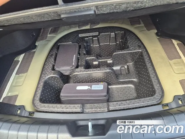 Kia K8 K8 (New) Hybrid — Фото автомобиля 17