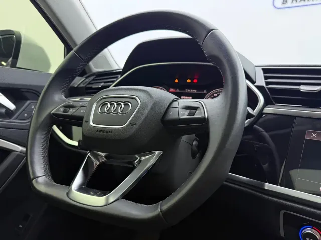 Audi Q3 — Фото автомобиля 9