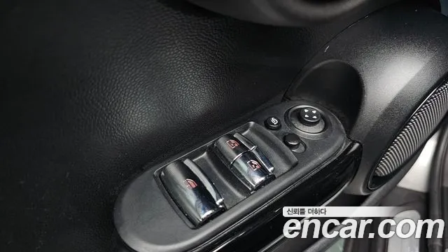 Mini Cooper Convertible — Фото автомобиля 29