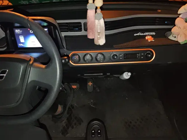 Wuling Hongguang Mini EV — Фото автомобиля 9