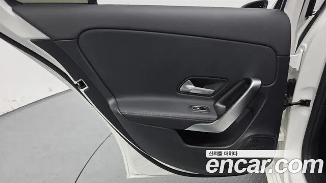 Mercedes-Benz A-Class — Фото автомобиля 25