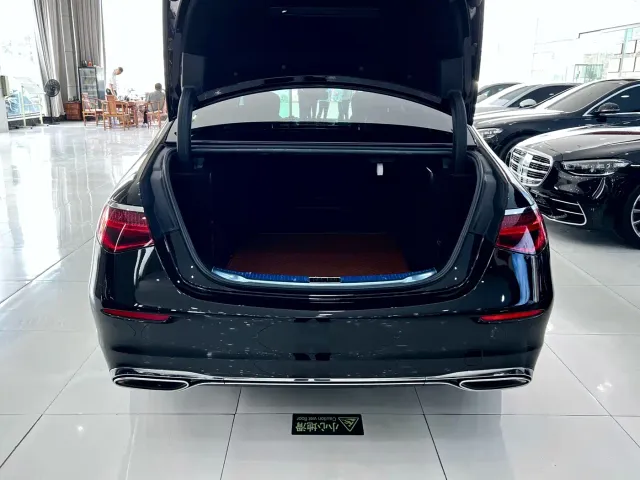Mercedes-Benz S-Class — Фото автомобиля 25