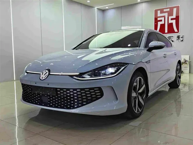 Фотография автомобиля — Volkswagen Lamando