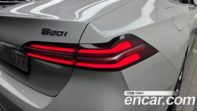 BMW 5-Series — Фото автомобиля 20