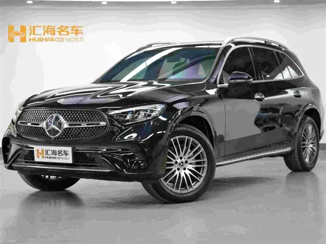 Фотография автомобиля — Mercedes-Benz GLC-Class