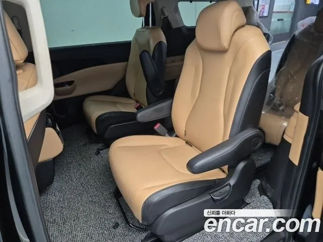 Kia Carnival 4th Gen — Фото автомобиля 12