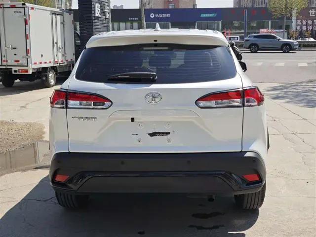 Toyota Frontlander — Фото автомобиля 6