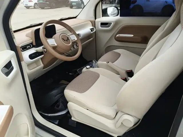 Wuling Hongguang Mini EV — Фото автомобиля 14