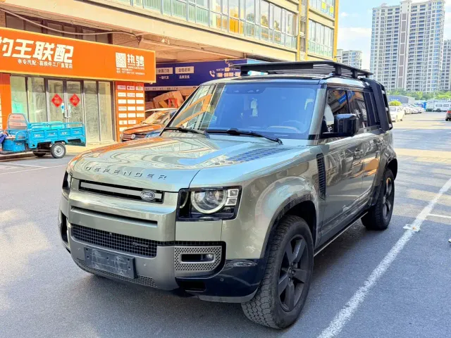 Land Rover Defender — Фото автомобиля 3