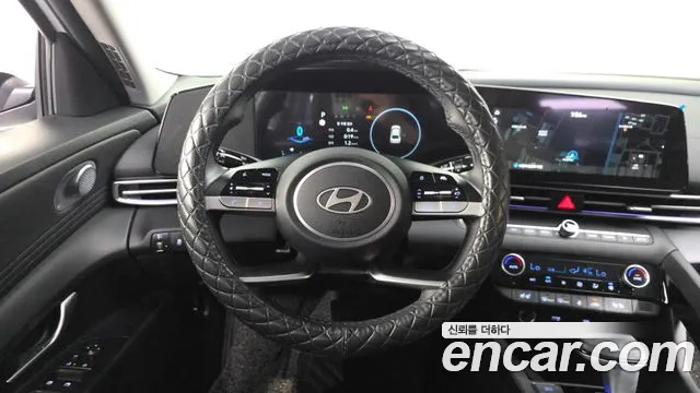Hyundai Avante CN7 — Фото автомобиля 13